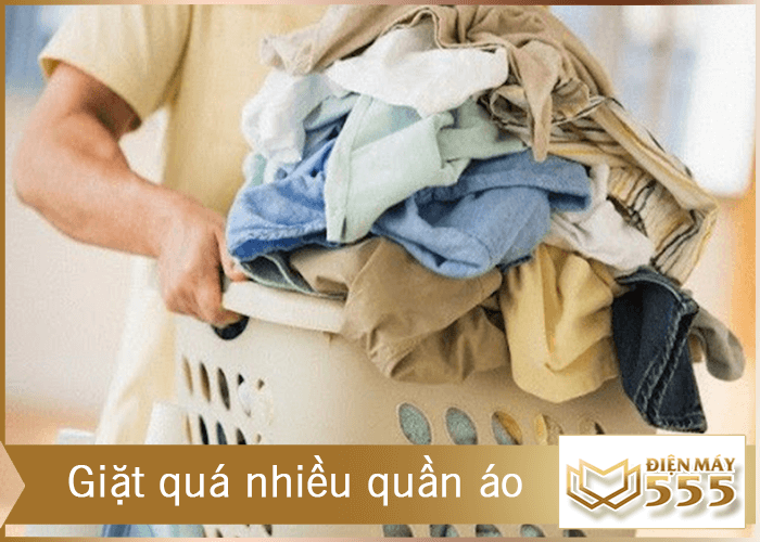 Sai lầm dễ mắc phải khiến máy giặt bị hỏng khi giặt quần áo